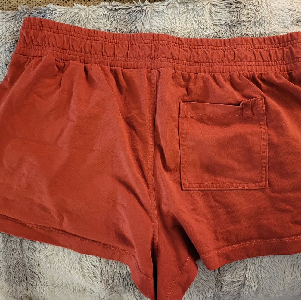 XL Calia Carrie Underwood Terracotta shorts with pockets